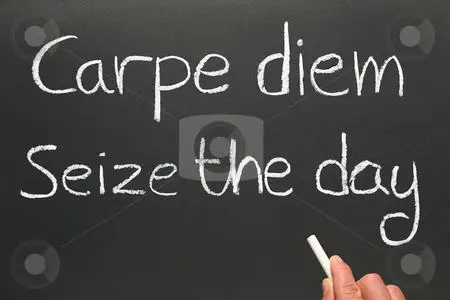 Carpe diem written in chalk