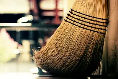 broom sweeping